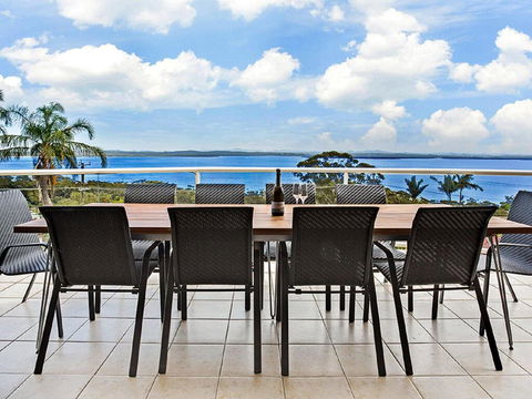 'The Bay', 25 Wallawa Rd - Huge Home With Aircon, Spectacular Views & Chromecast - Kalgoorlie Accommodation 3