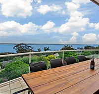 'The Bay' 25 Wallawa Rd - huge home with aircon spectacular views  chromecast - Kalgoorlie Accommodation