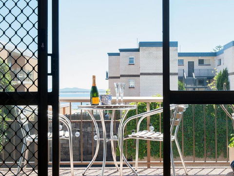 1 'BAHIA', 47 RONALD AVE - GREAT LOCATION WITH FILTERED WATER VIEWS - Kalgoorlie Accommodation 0