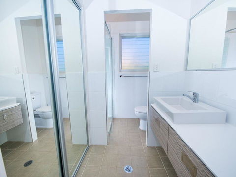 1 'Florida', 5 Lillian Street - 2 Min Walk To Beach, Shops & Restaurants - Kalgoorlie Accommodation 1