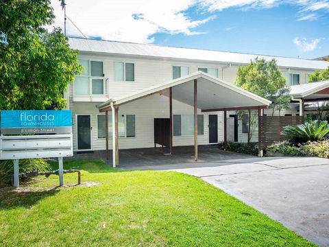 1 'Florida', 5 Lillian Street - 2 Min Walk To Beach, Shops & Restaurants - Kalgoorlie Accommodation 0