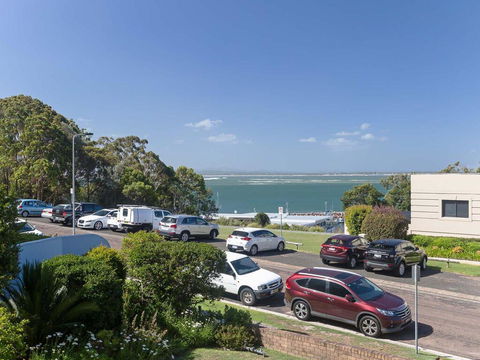 1 'Portofino' 7 Laman Street - Aircon & 1st Level Unit - Kalgoorlie Accommodation 0