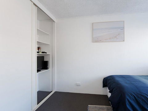 1 'The Poplars' 34 Magnus St - Panoramic Water Views, Pool, Aircon & WIFI - Kalgoorlie Accommodation 1