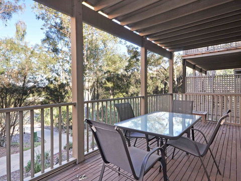 1 Bedroom Executive Villa Located Within Cypress Lakes - Kalgoorlie Accommodation 0
