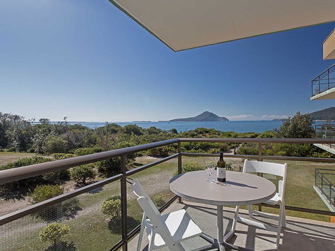10 'Intrepid' 3 Intrepid Close - Water Views Over Shoal Bay Beach - Kalgoorlie Accommodation 0