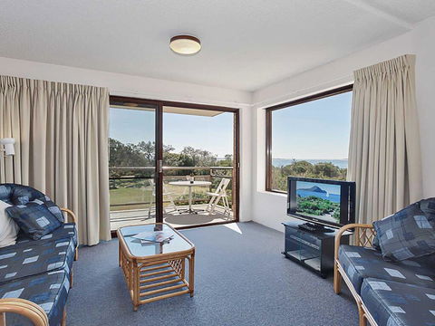 10 'Intrepid' 3 Intrepid Close - Water Views Over Shoal Bay Beach - Kalgoorlie Accommodation 3