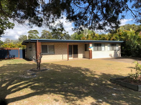 10 Cypress Avenue - Rainbow Beach, Fantastic Beach Location - Kalgoorlie Accommodation 2