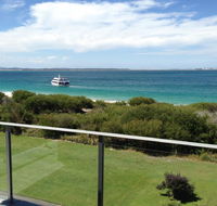 11 'Luskin Lodge' 29 Weatherly Close - stunning water views - Kalgoorlie Accommodation