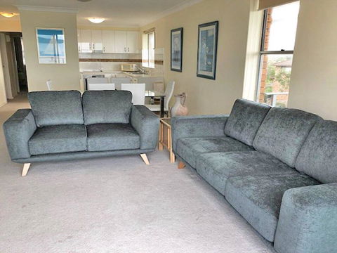 11 'Luskin Lodge' 29 Weatherly Close - Stunning Water Views - Kalgoorlie Accommodation 2