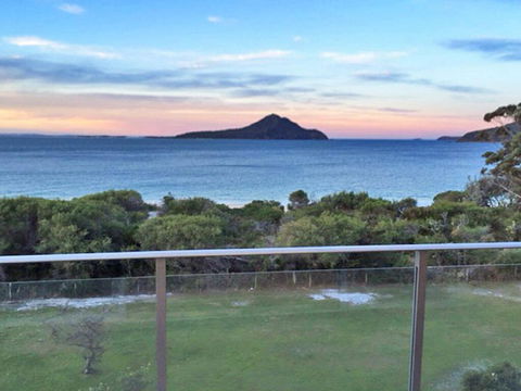 11 'Luskin Lodge' 29 Weatherly Close - Stunning Water Views - Kalgoorlie Accommodation 1