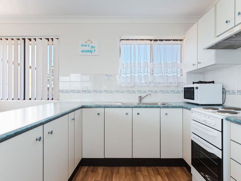12 'Intrepid' 3 Intrepid Close - Right On The Beachfront - Kalgoorlie Accommodation 1