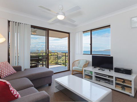 12 'Intrepid' 3 Intrepid Close - Right On The Beachfront - Kalgoorlie Accommodation 2