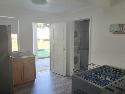 12 Cooloola Drive - Family Home, Close To Beach, Pet Friendly - Kalgoorlie Accommodation 0