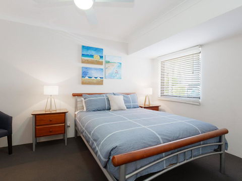 13 'Carindale', 19 Dowling Street - Large Ground Floor Unit With Pool & Tennis Court - Kalgoorlie Accommodation 3