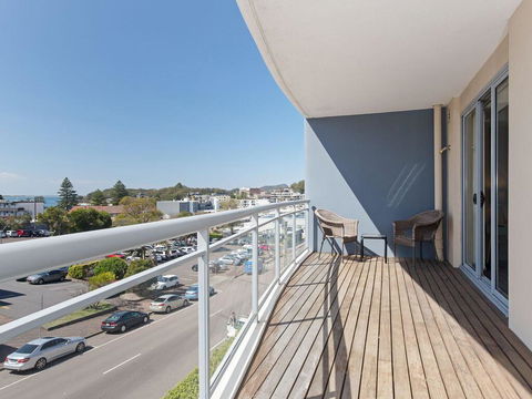 13 'Cote D'Azur', 61 Donald Street - Lovely Unit With Air Con, Pool, Lift And WiFi - Kalgoorlie Accommodation 2