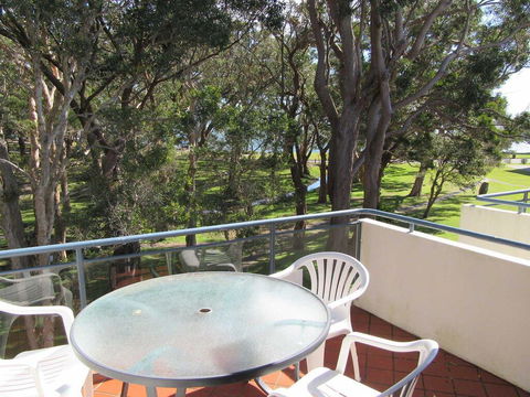 13' Mistral Court', 17 Mistral Close - Walk Across To Little Beach! - Kalgoorlie Accommodation 0