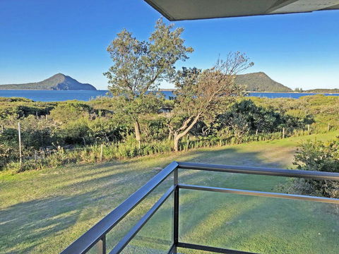 14 'Intrepid', 3 Intrepid Close - Unlimited Magnificent Water Views - Kalgoorlie Accommodation 0