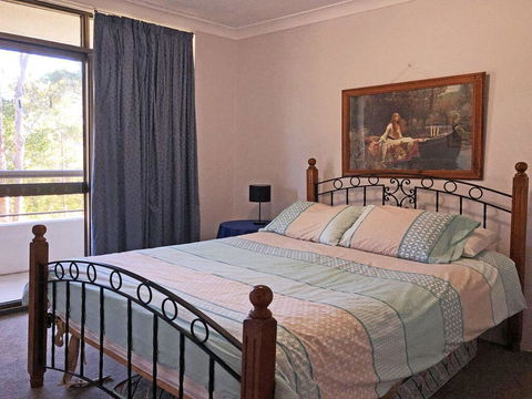 15 'The Commodore' 9-11 Donald Street - Great Unit Only A Short Walk To CBD - Kalgoorlie Accommodation 3