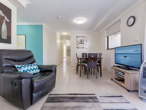 16 'Carindale' 19-23 Dowling St - Ground Floor, Foxtel, Pool And Tennis Court - Kalgoorlie Accommodation 3