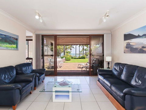 16 'The Moorings' 4 Cromarty Road - Waterfront Property With Pool & Air Conditioning - Kalgoorlie Accommodation 0