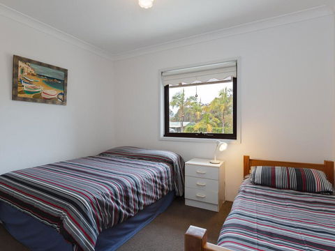 2 'Carindale', 19-23 Dowling Street - Pool, Tennis Court, Close To Town - Kalgoorlie Accommodation 2