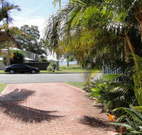 2 'Copacabana' 61 Sandy Point Road - cute unit with water views from the balcony - Kalgoorlie Accommodation