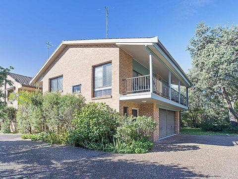2 'Plattens' 15 Kurrawa Close - Great Duplex So Close To The Water - Kalgoorlie Accommodation 0
