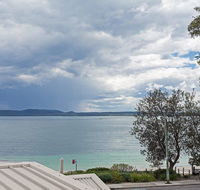 2 'Sunnie Belle' 3 Victoria Parade- water views over Nelson Bay foreshore - Kalgoorlie Accommodation