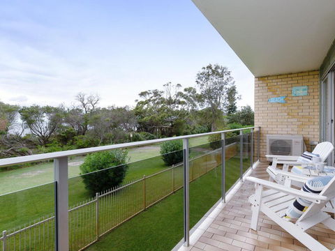 2 'The Helm' 22 Voyager Cl - Stunning Waterfront Unit With Air Conditioning - Kalgoorlie Accommodation 1