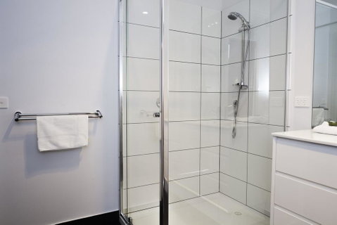 2 Minutes By Bike - Bright, VIC - Kalgoorlie Accommodation 3
