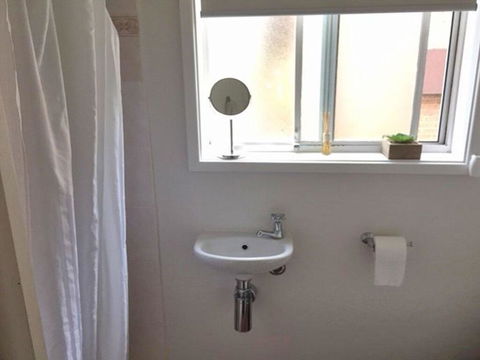 2/10 Catalina Close - Walk To Shoal Bay Beach - Kalgoorlie Accommodation 3