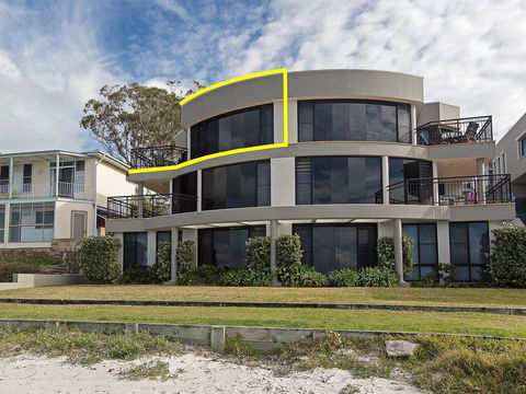 2/137 Soldiers Point Road - Luxury Unit On The Waterfront With Aircon And Free Unlimited Wi Fi - Kalgoorlie Accommodation 1