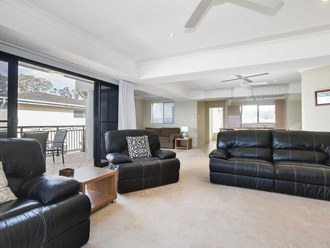 2/137 Soldiers Point Road - Luxury Unit On The Waterfront With Aircon And Free Unlimited Wi Fi - Kalgoorlie Accommodation 3