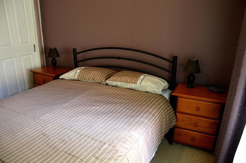 20 Toorak Rd, Bright - Kalgoorlie Accommodation 3