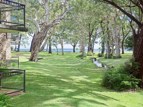 23 'Bay Parklands', 2 Gowrie Avenue - Little Beach, Air Con, Pool & Tennis Court - Kalgoorlie Accommodation 0