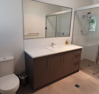 26 Satinwood Drive- Low set modern sleeps 8