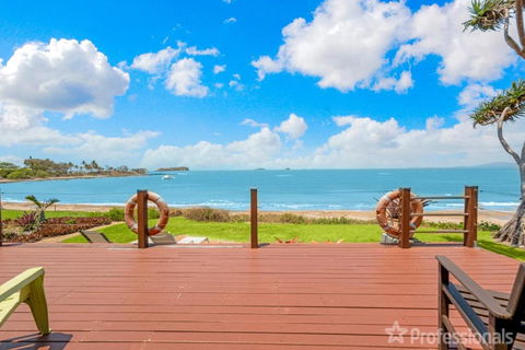 Beachfront Holiday Cottage - Kalgoorlie Accommodation 1