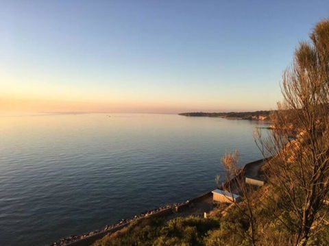 Beachside Getaway - Kalgoorlie Accommodation 3