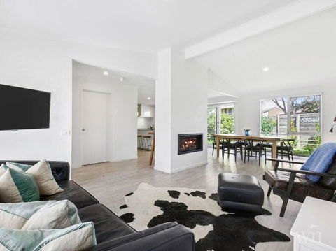 Beachside Getaway - Kalgoorlie Accommodation 0