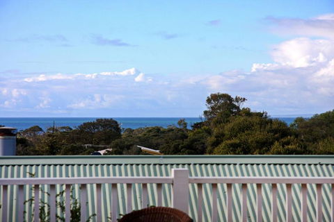 Beachside Walk To Bay Beach Sorrento - Kalgoorlie Accommodation 0