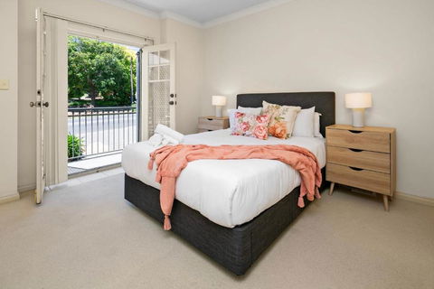 Beaumont Bliss: 4BR 2 5BA Family Retreat - Kalgoorlie Accommodation 1
