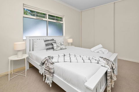 Beaumont Bliss: 4BR 2 5BA Family Retreat - Kalgoorlie Accommodation 3