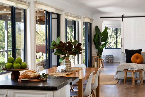 BUNGALOW1six - Kalgoorlie Accommodation 1