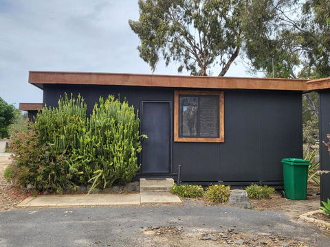 C And C Backpack - Kalgoorlie Accommodation 1