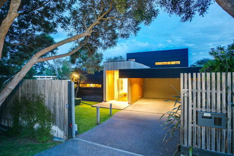 C-Escape - Kalgoorlie Accommodation 1