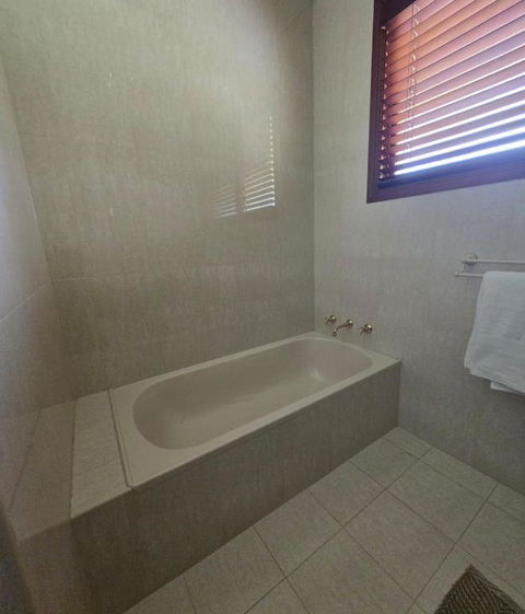 Capturing Breathtaking Retreat! - Kalgoorlie Accommodation 3