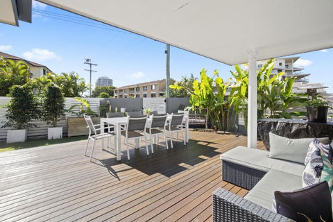 CARAVAN, BOAT & PET Friendly - RIGHT ON THE BORDER - Kalgoorlie Accommodation 0