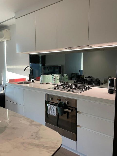 C&S Stay- Melbourne CBD - Kalgoorlie Accommodation 3