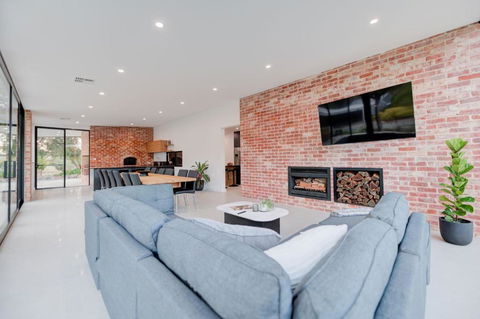 CASALE ESTATE - Kalgoorlie Accommodation 1