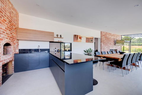 CASALE ESTATE - Kalgoorlie Accommodation 3